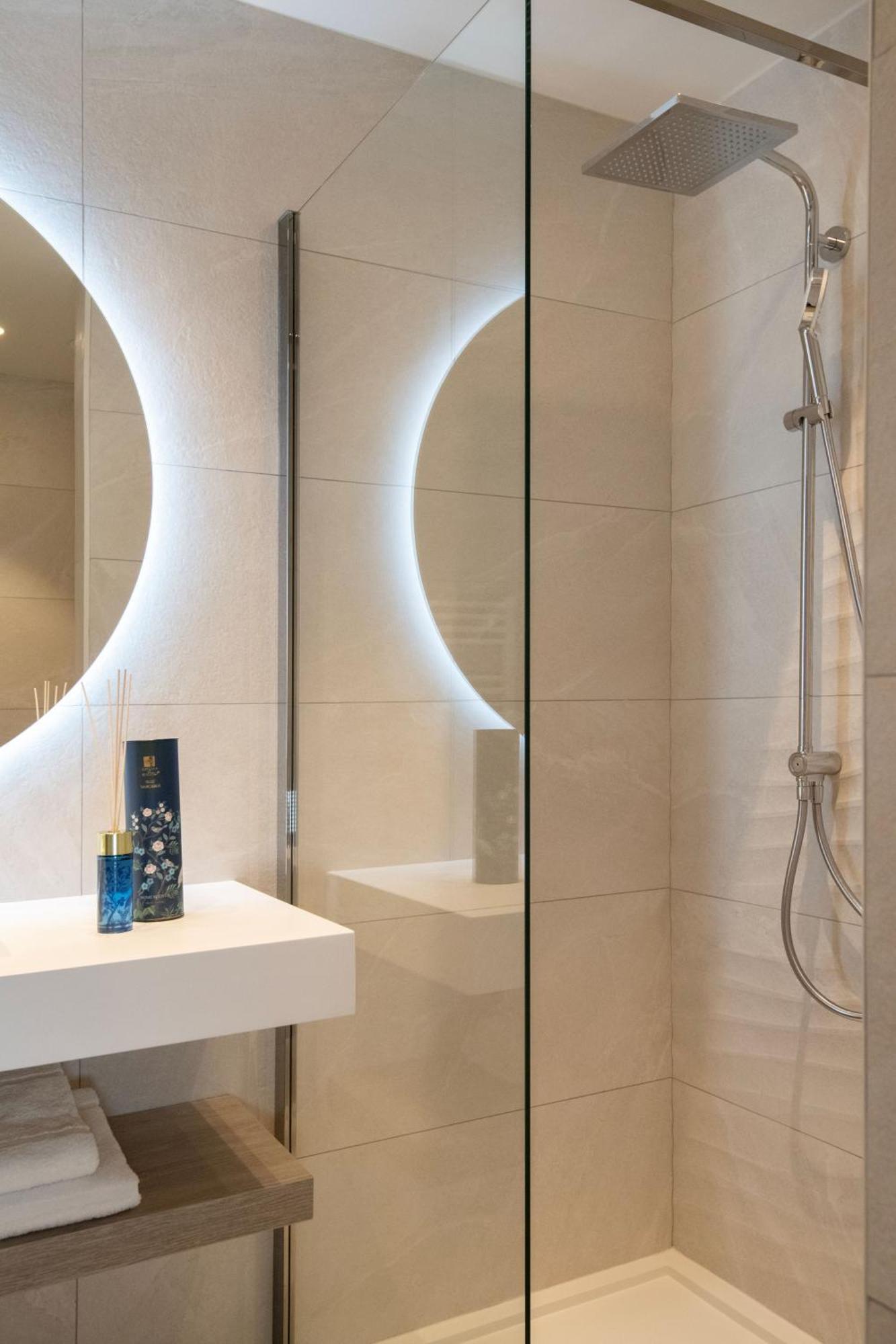 Residence Hoteliere Chambord Au Coeur De Menton - Entierement Renovee Buitenkant foto