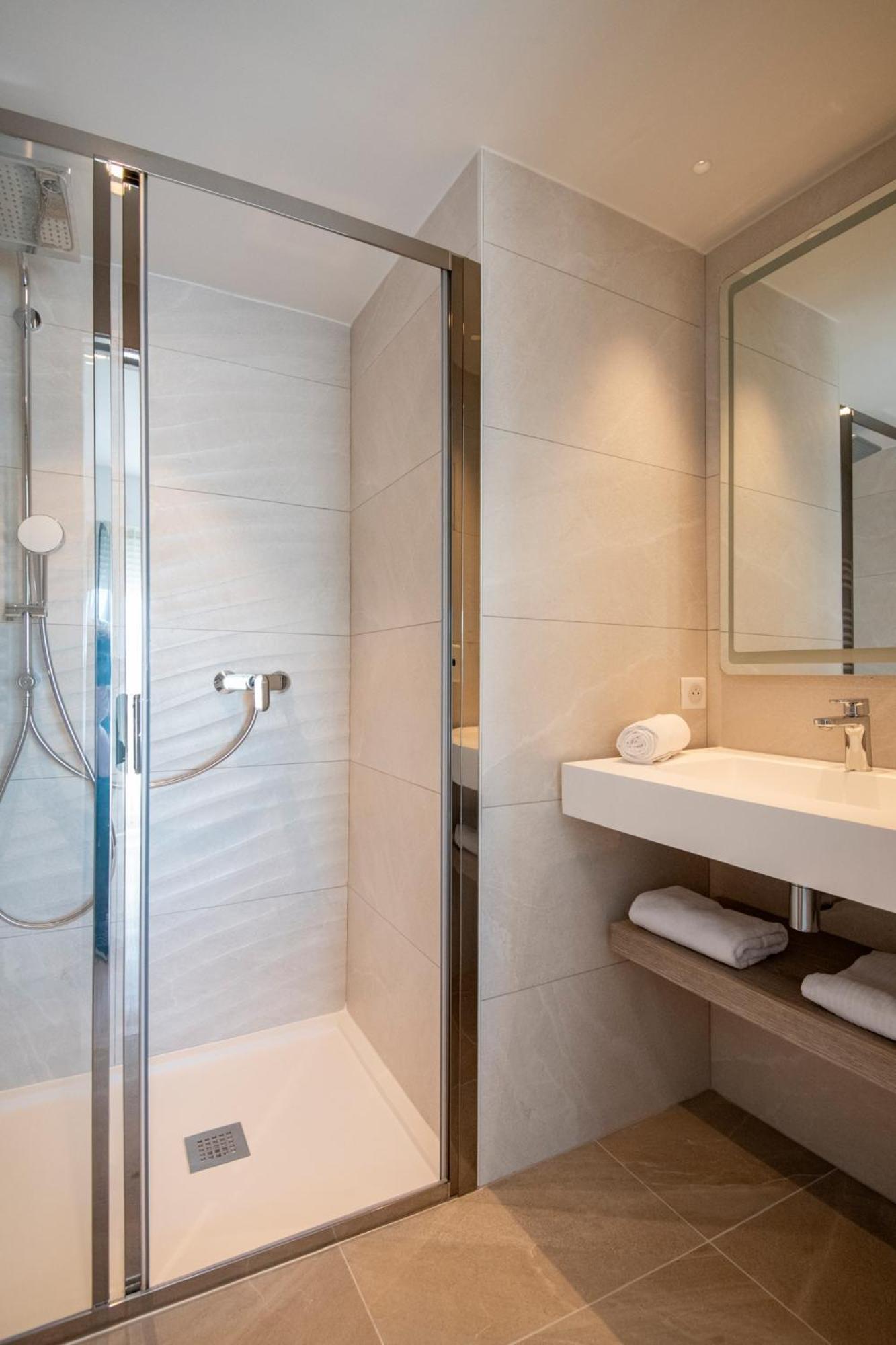 Residence Hoteliere Chambord Au Coeur De Menton - Entierement Renovee Buitenkant foto
